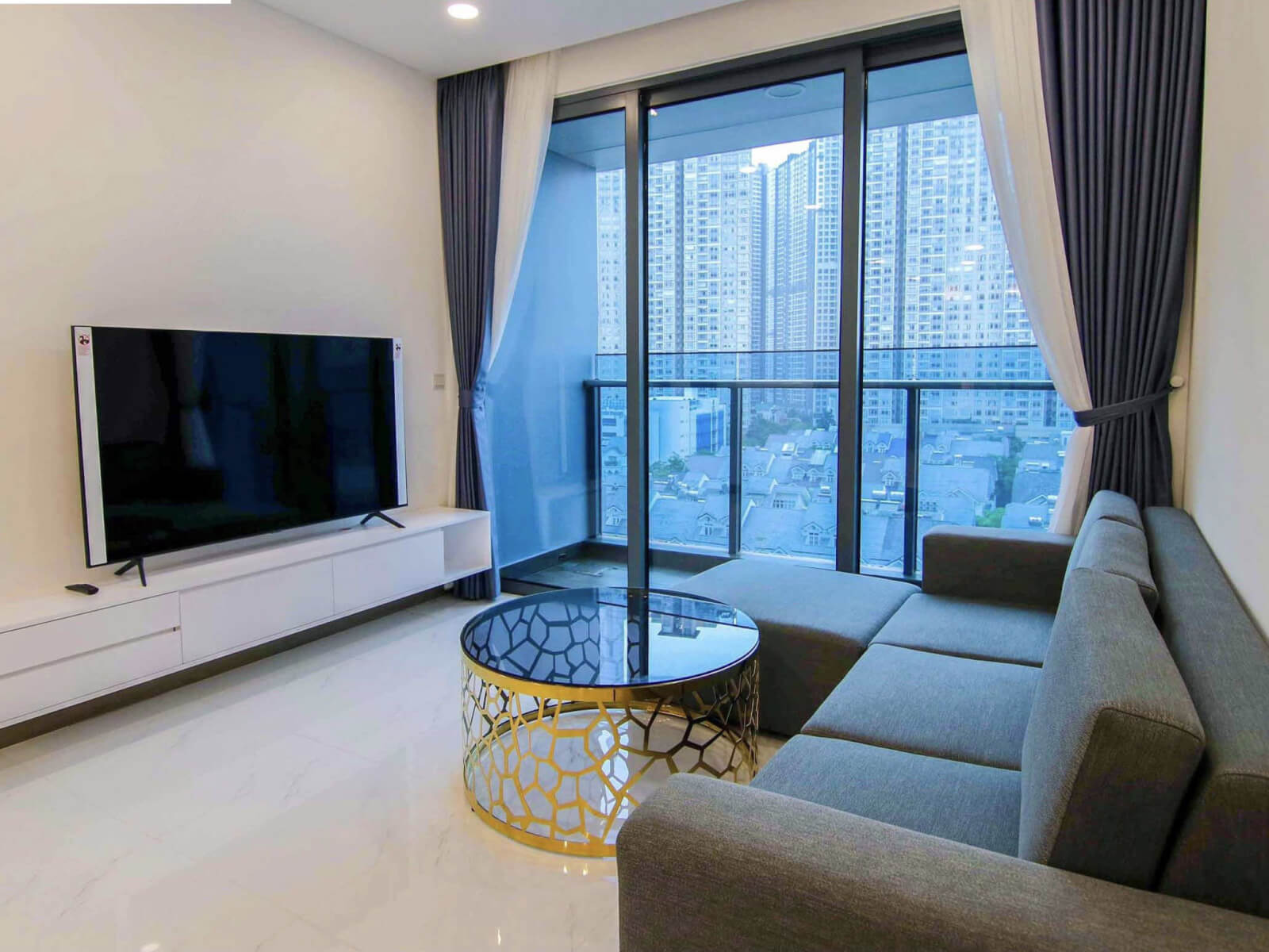 This Sunwah Pearl nice apartment for rent will bring you a comfortable feeling thanks to its simplicity. Simplicity creates a leisurely ...