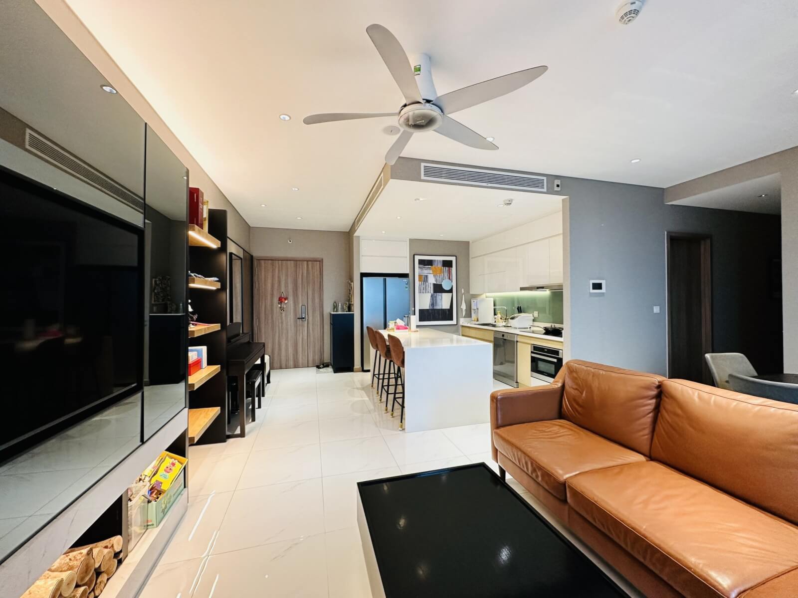 Sunwah Pearl 2 beds apartment for rent - lively space
