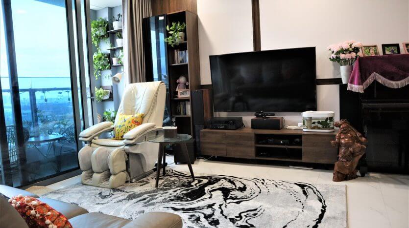 3 bedroom apartment for rent at Sunwah Pearl