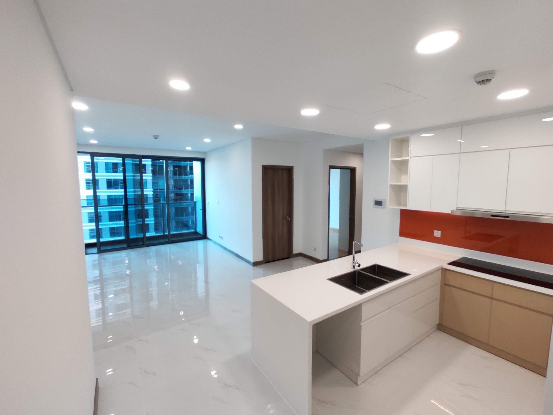 unfurnished 2 bedrooms aoartment in golden house sunwah pearl