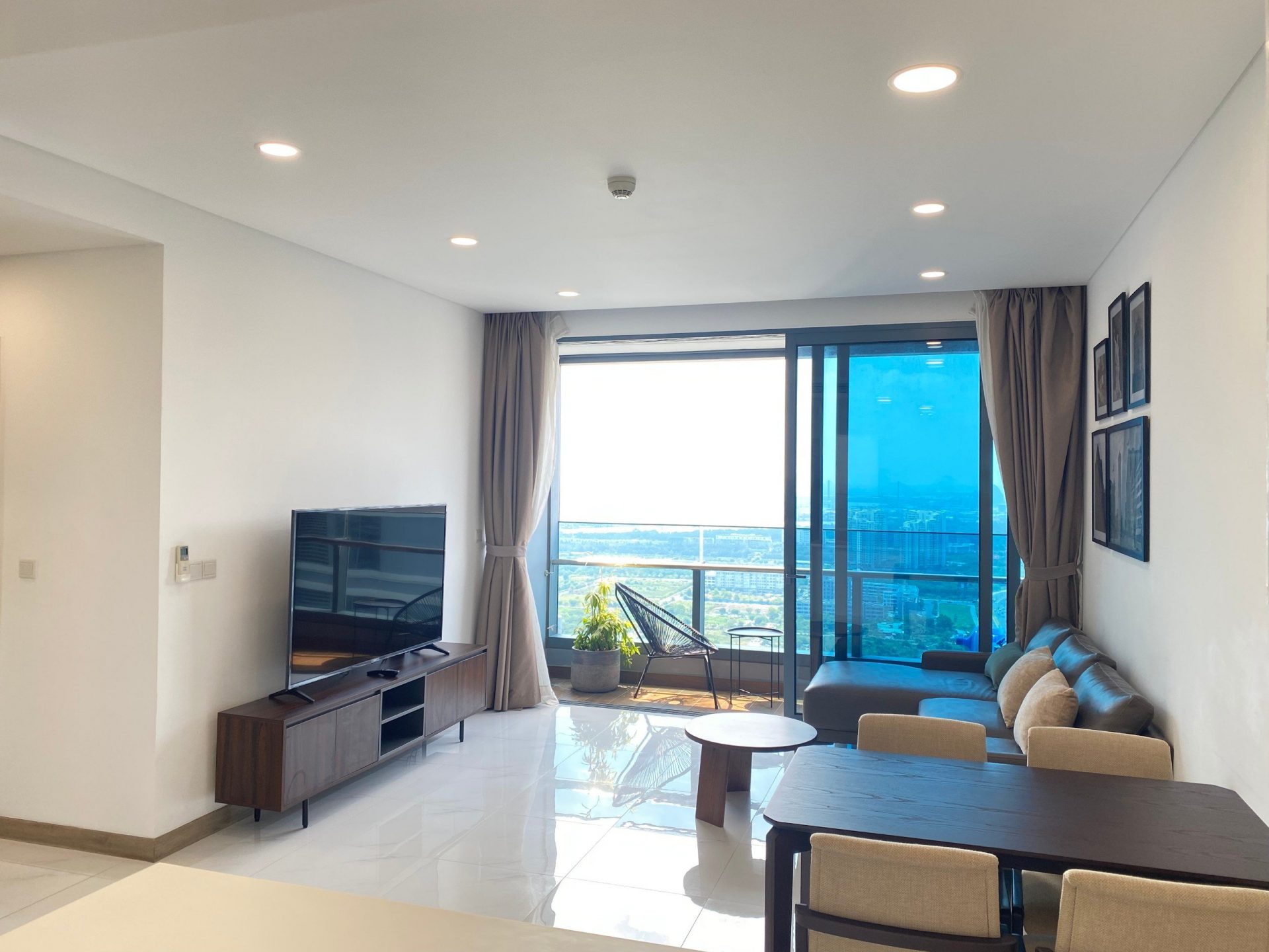White House 2 bedroom apartment rental