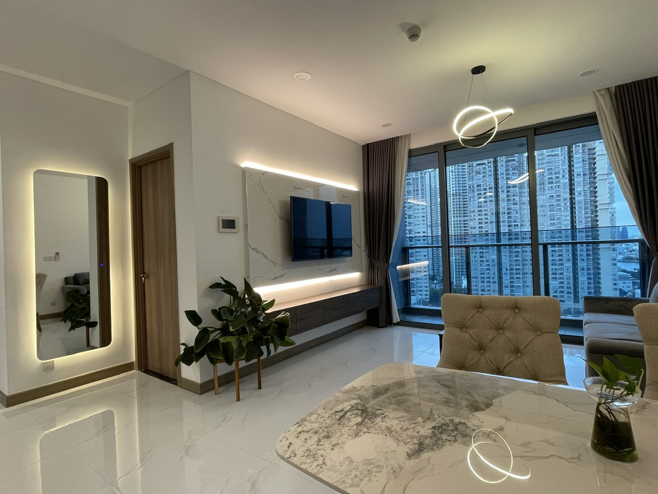 2 bedroom apartment for rent in Sunwah Pearl